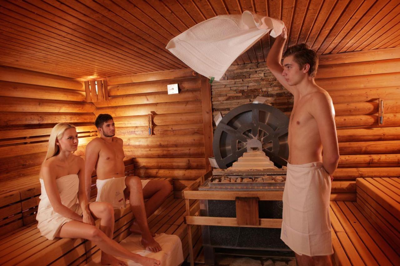 Spa hotel Lanterna Velké Karlovice Esterno foto